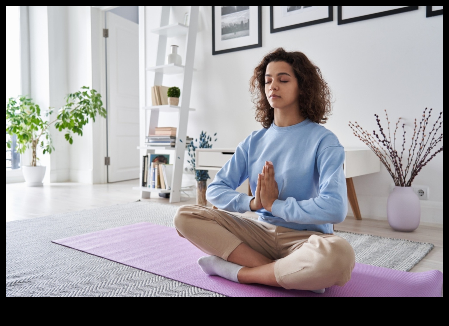 הרם את דעתך 7 דרכים שבהן מדיטציה יכולה לשפר את חייך 3 הרם את דעתך: חקר התוצאות החיוביות של מדיטציה