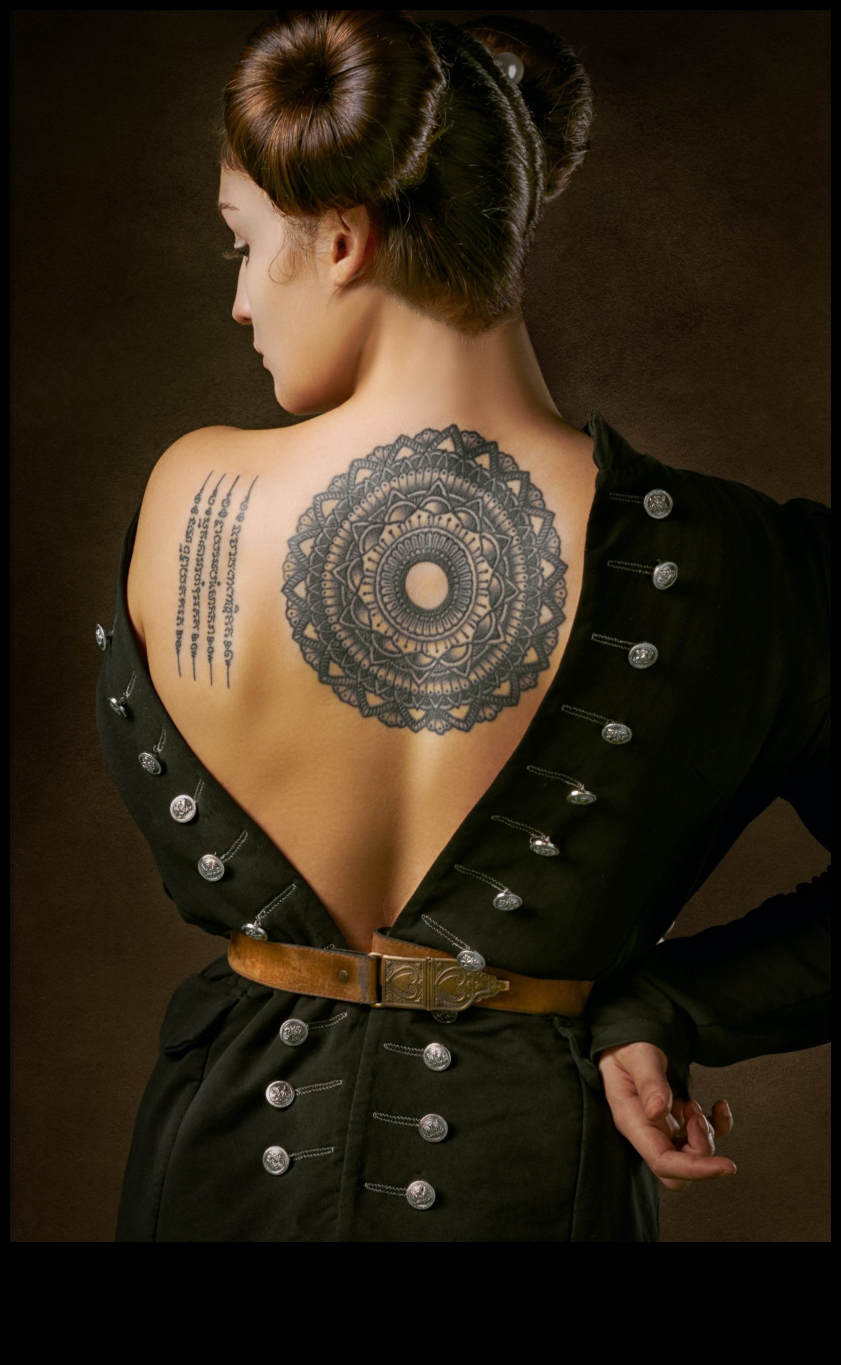 כרוניקות דיו: נרטיבים שנוצרו בקעקועים מודגשים