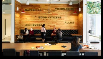 Design Mavericks: פורץ דרך בעולם מוצרי הצריכה